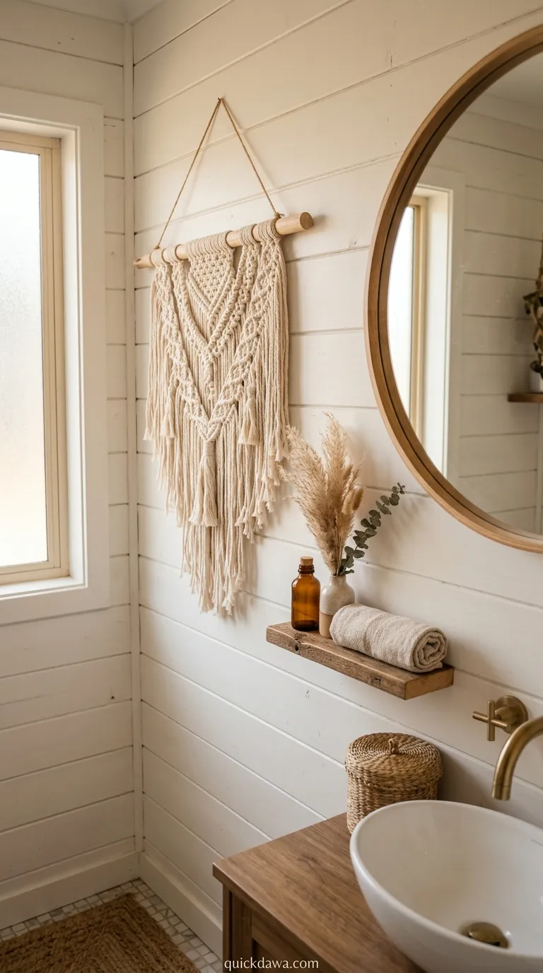 Macramé Wall Hanging Accent