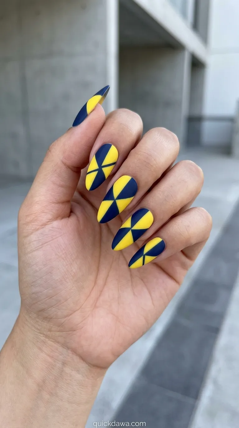 Geometric Triangle Patterns
